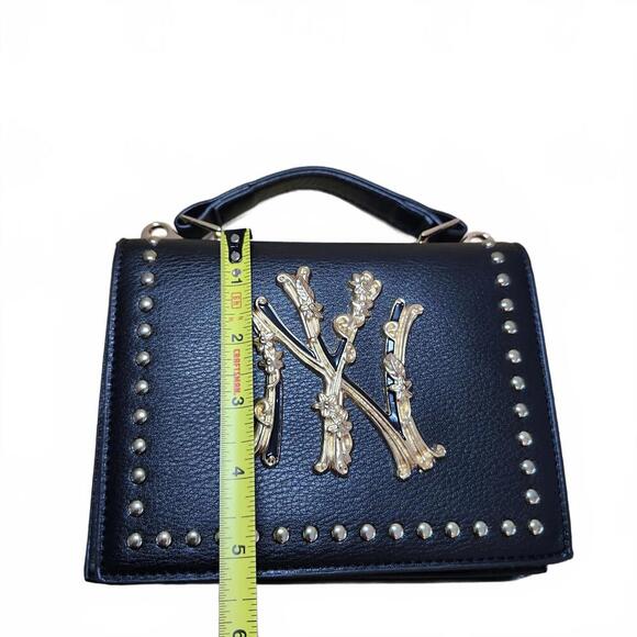 NEW YORK YANKEES Black Leather WALLET LADIES WRISTLET ORGANIZER CLUTCH W Straps - Picture 8 of 8